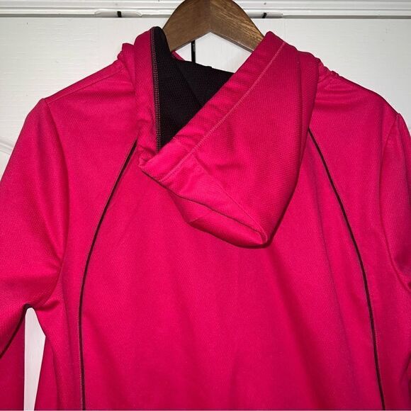 TapouT hoodie with logo on left chest - Picture 6 of 11